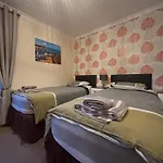 The Lansbury - 3*