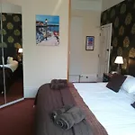The Lansbury - 3*