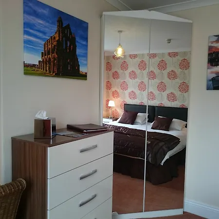 The Lansbury - 3* Whitby