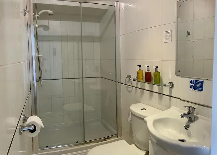 The Lansbury - 惠特比