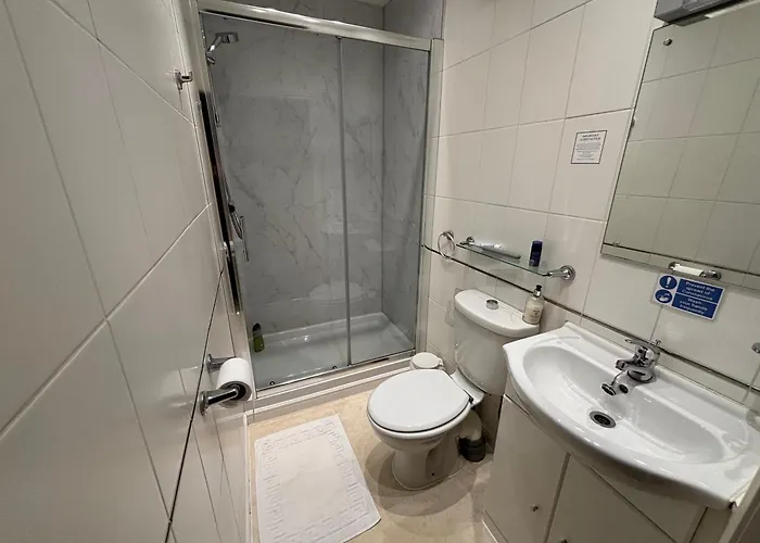 The Lansbury - Guest house 3*