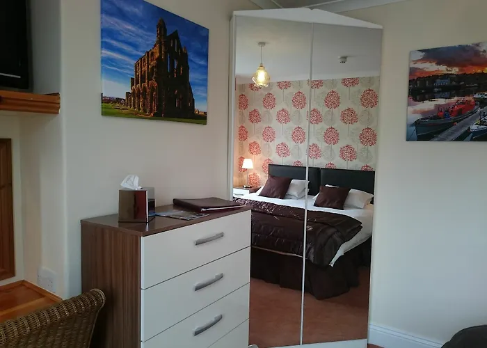 The Lansbury - 3* Whitby