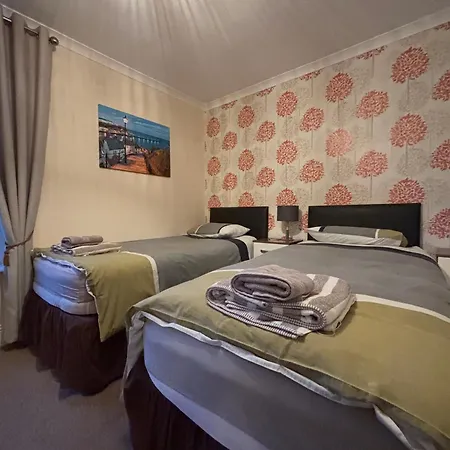 The Lansbury - 3*